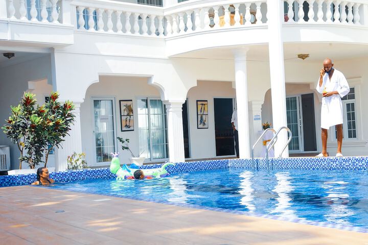 Pool 32 of 73