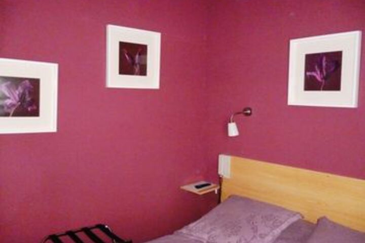 Room 16 of 22