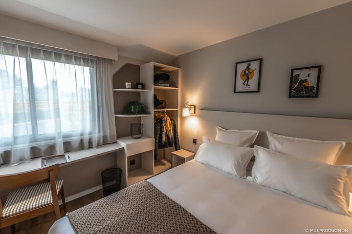 Room 16 of 56