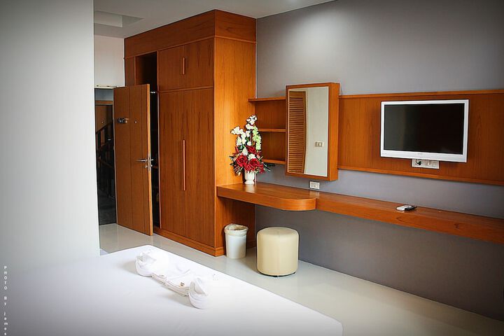 Room 12 of 29