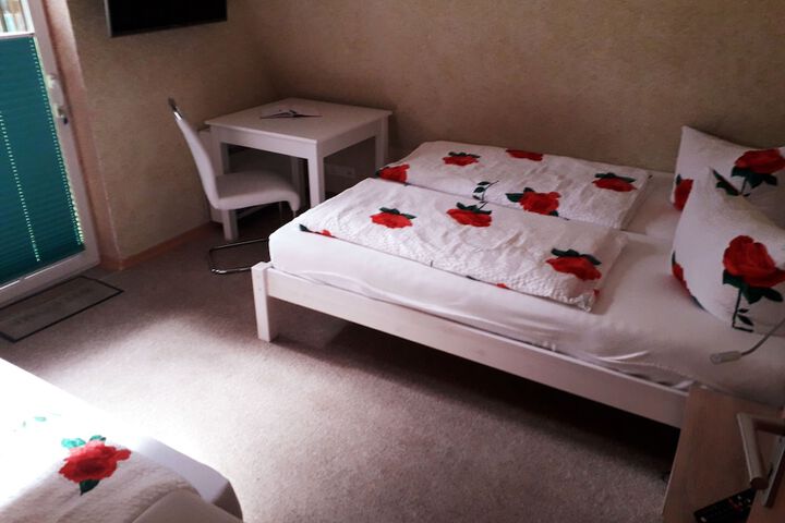 Room 5 of 20