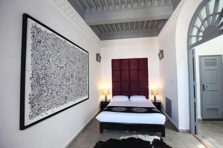 Room 12 of 52