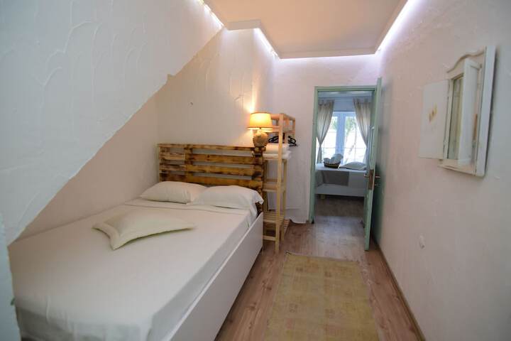 Room 7 of 54