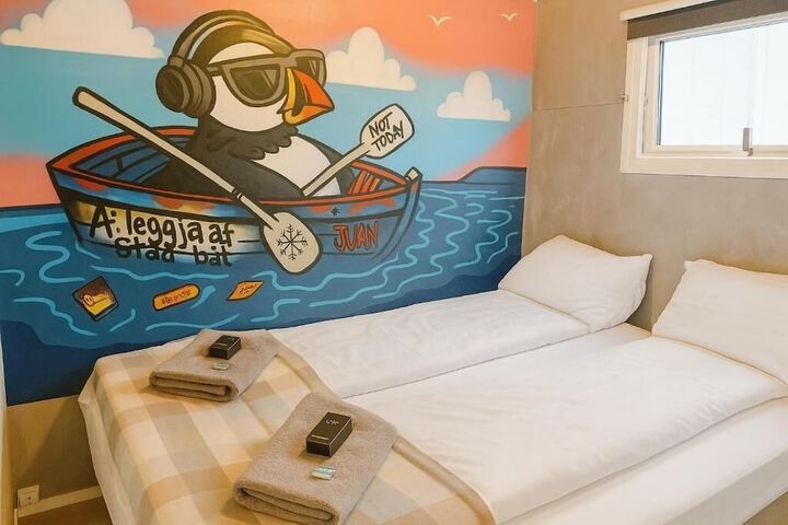Room 3 of 10