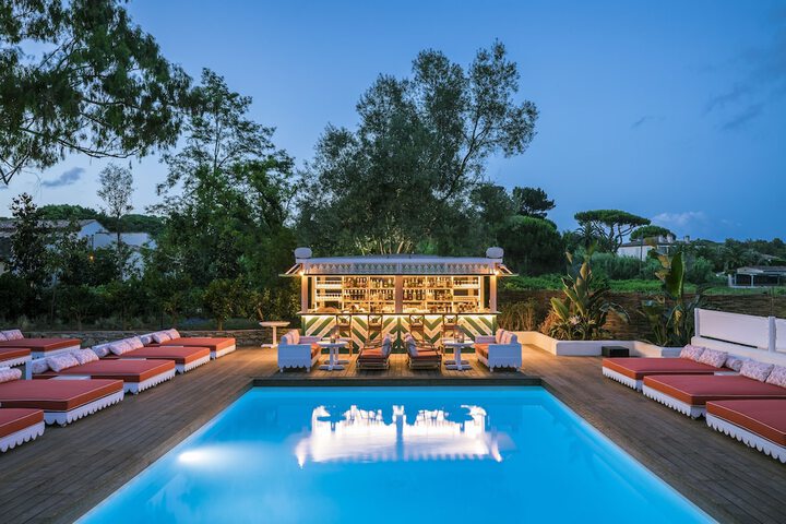 Pools & Facilities