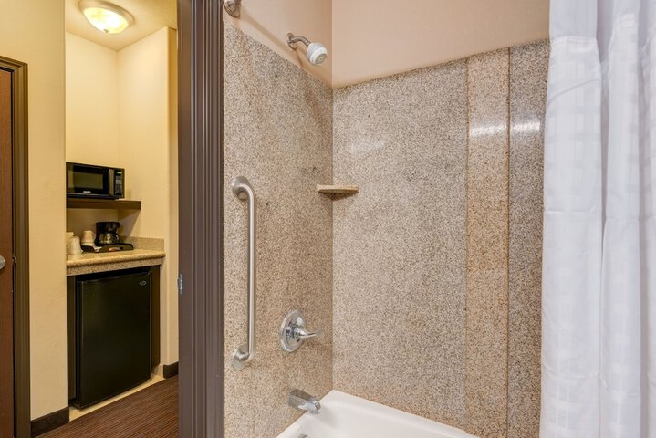 Room 20 of 37