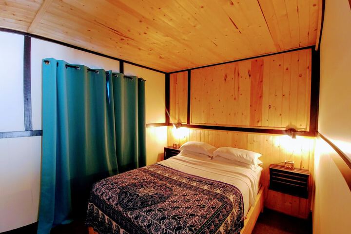 Room 4 of 57