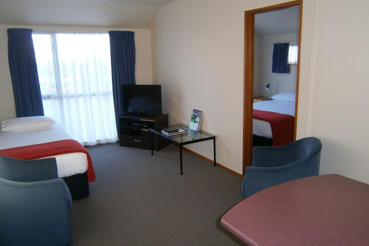 Room 20 of 32