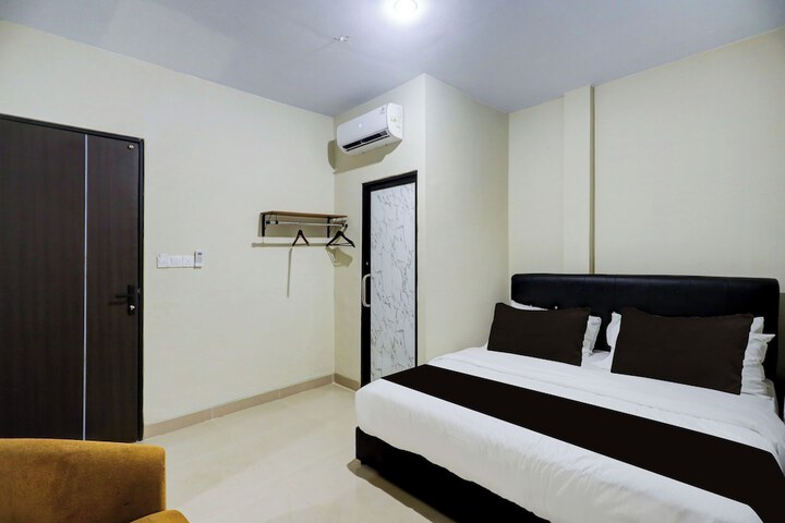 Room 11 of 26