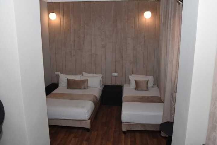 Room 17 of 48