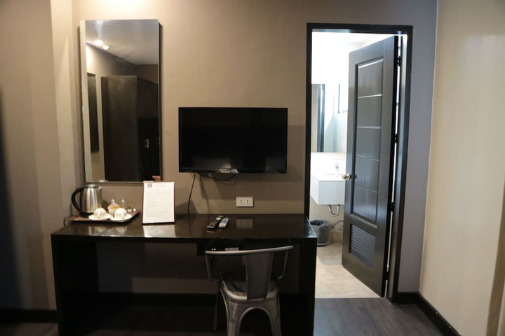 Room 26 of 45