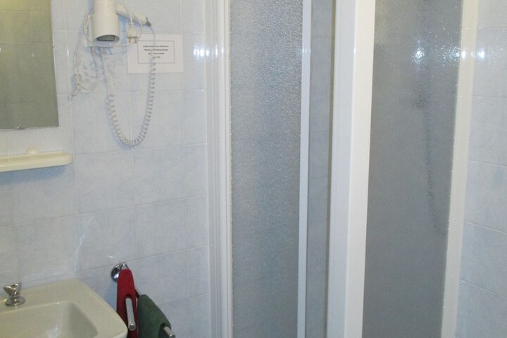 Room 12 of 63