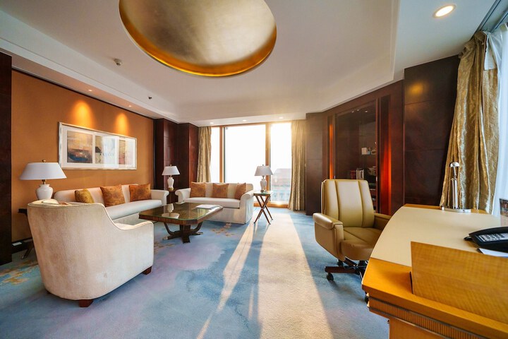 Room 35 of 229