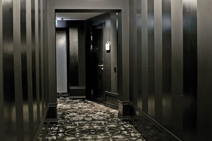 Ballroom/Hall 125 of 141