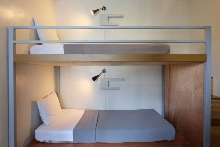 Room 15 of 65