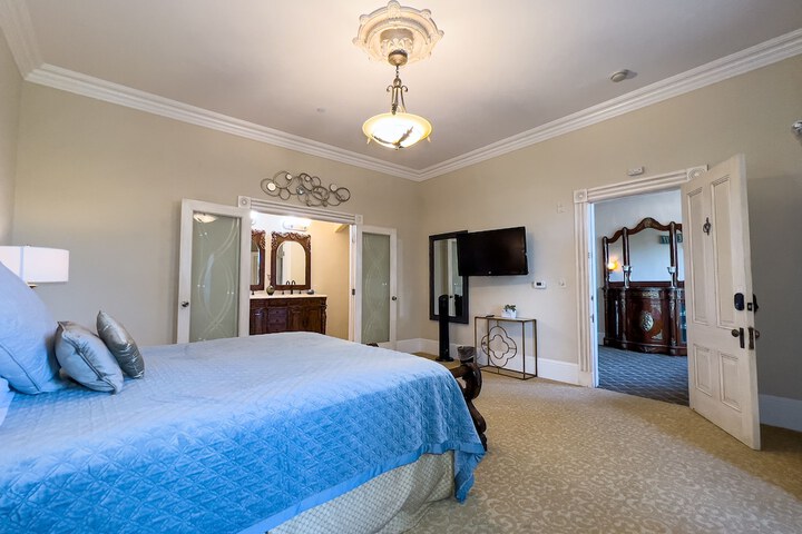 Room 16 of 95