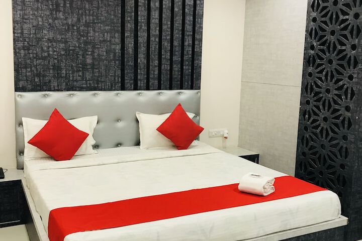 Room 3 of 13