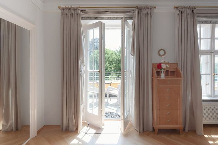 Room 48 of 97