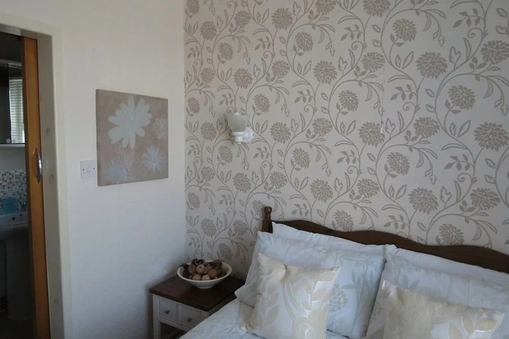 Room 5 of 21