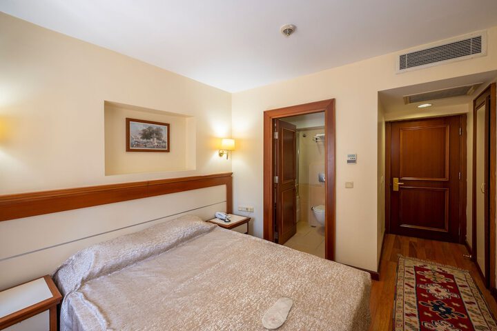 Room 5 of 41