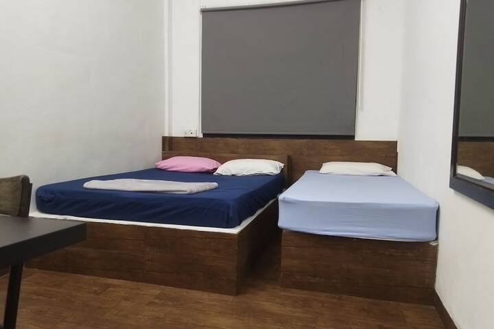Room 19 of 38