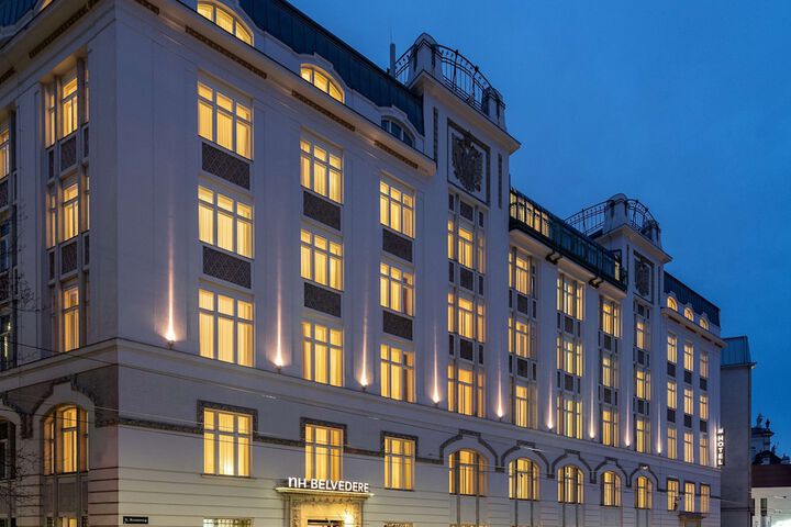 Hotel Entry