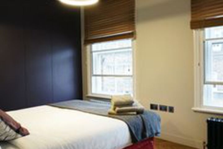 Room 10 of 27