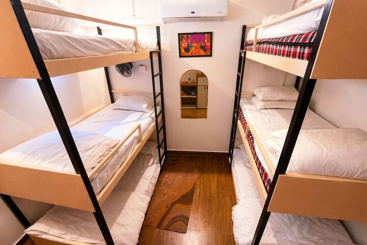 Room 39 of 76