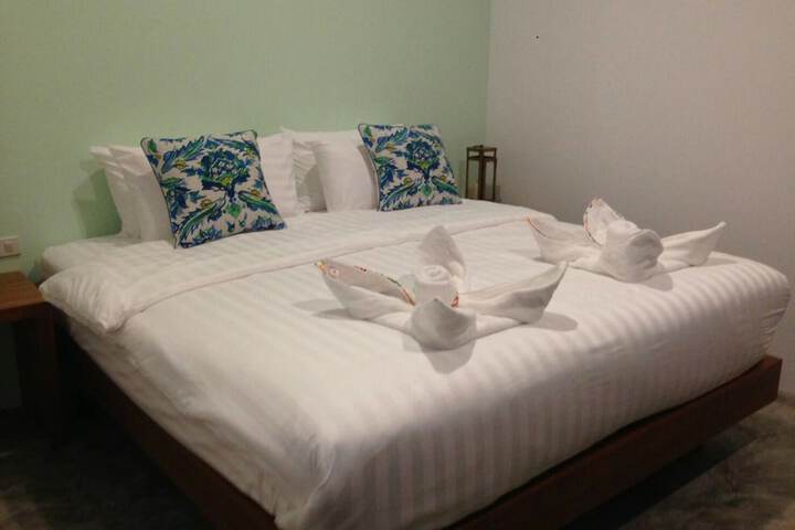 Room 6 of 49