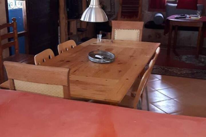 Dining 5 of 12