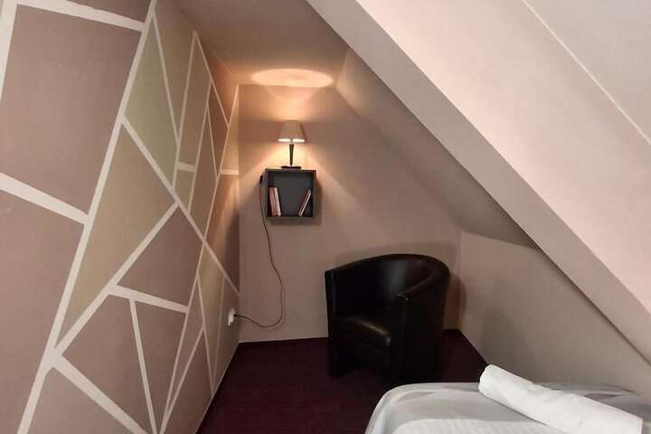 Room 23 of 51