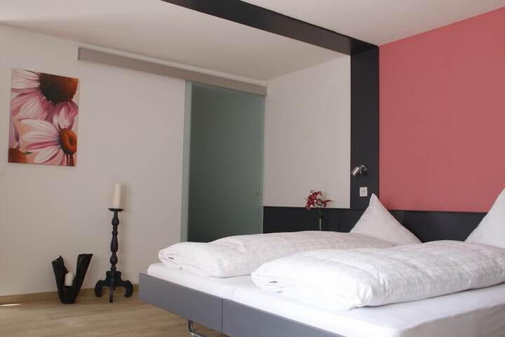 Room 15 of 48
