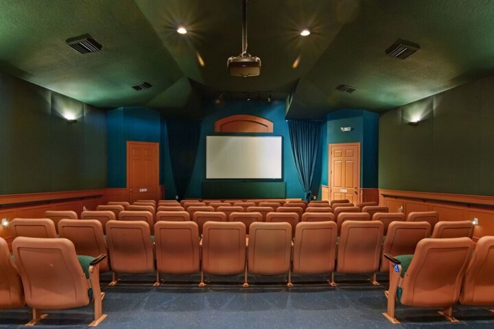 Entertainment 22 of 27