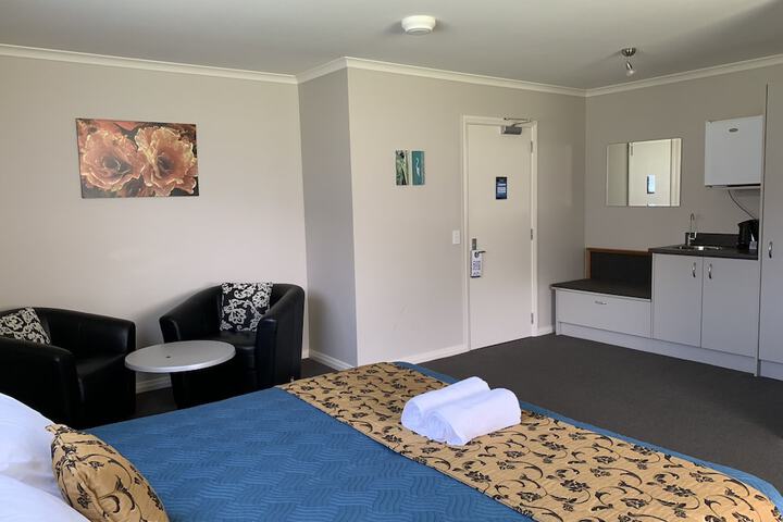 Room 12 of 36