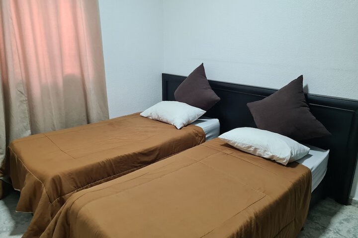 Room 32 of 63