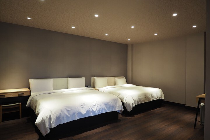 Room 22 of 45