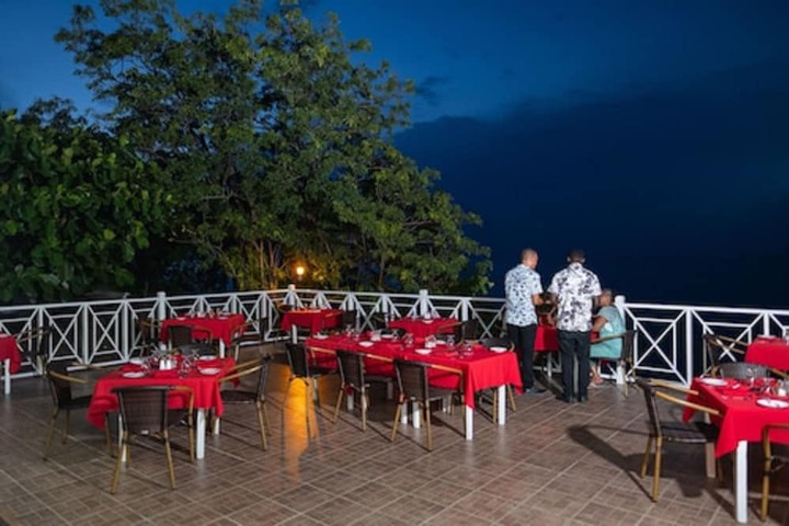 Dining Photos