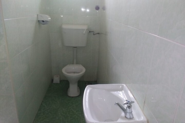 Room 5 of 14