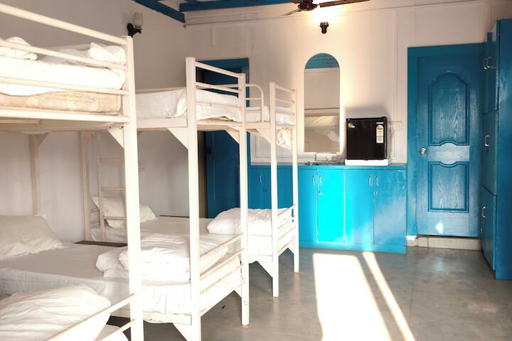 Room 12 of 23