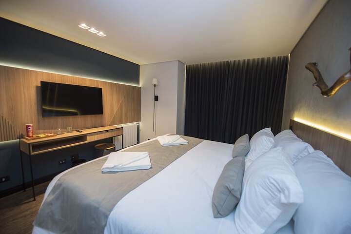 Room 12 of 63