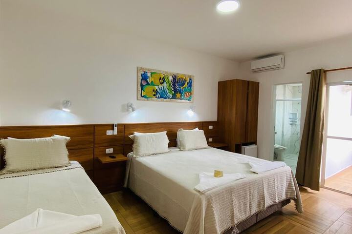 Room 18 of 193