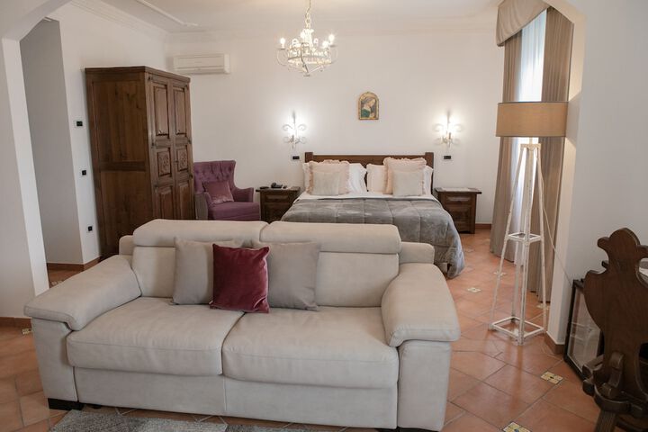 Room 3 of 31