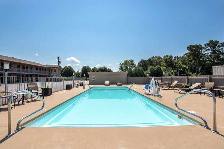 Pool 26 of 38