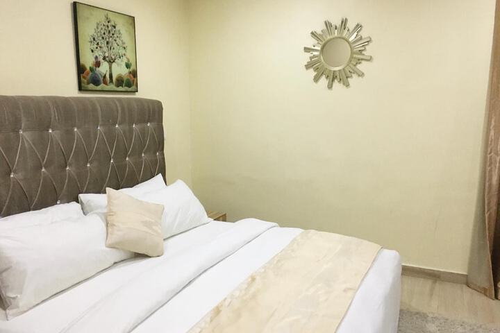 Room 13 of 38