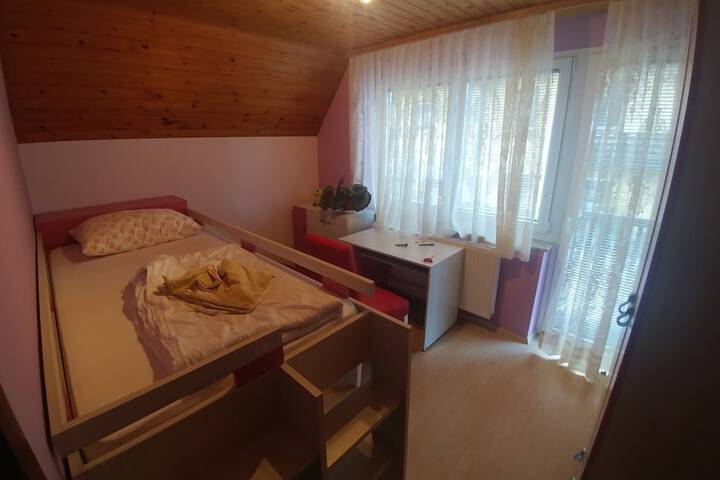 Room 4 of 14
