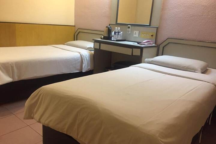 Room 14 of 26