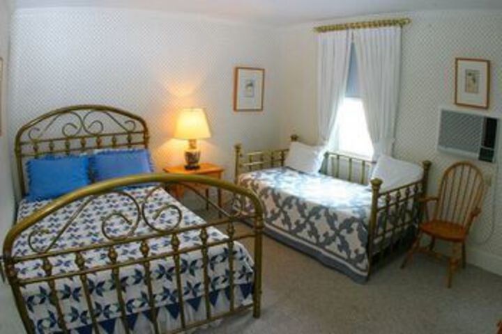 Room 12 of 69