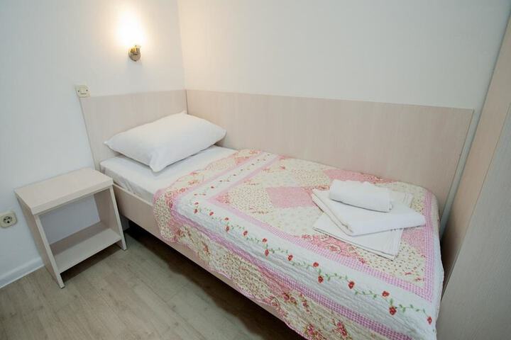 Room 11 of 20