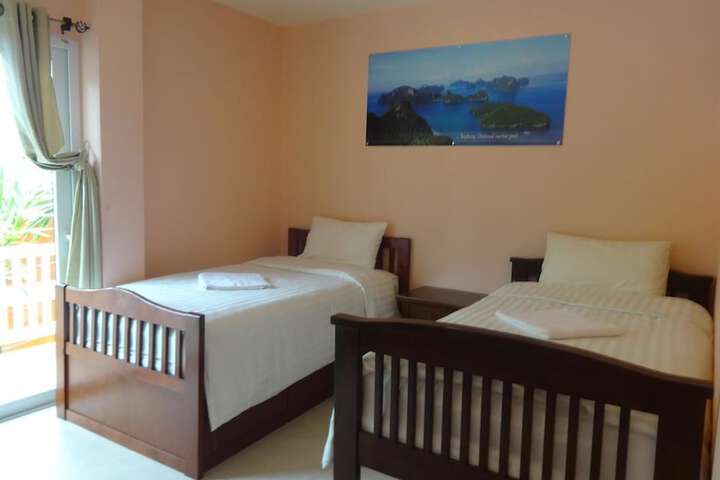 Room 7 of 19