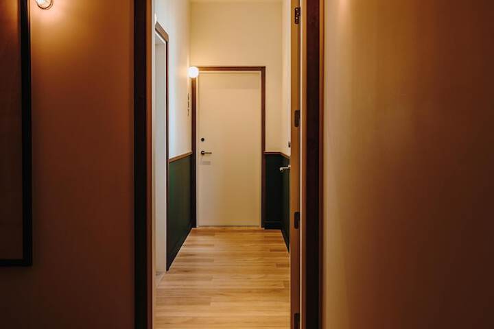 Hotel 2 of 128